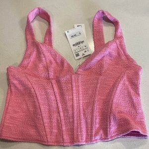 pink tanktop